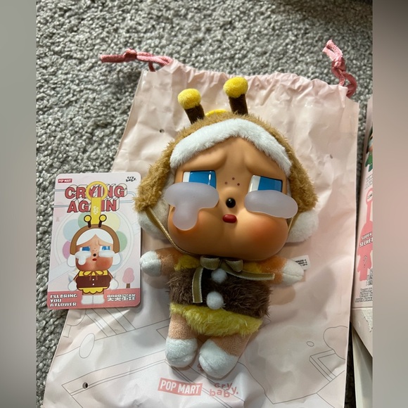 Pop Mart Crying Again Cry Baby Plush Toy "I'll Bring You a Flower" - Picture 3 of 4